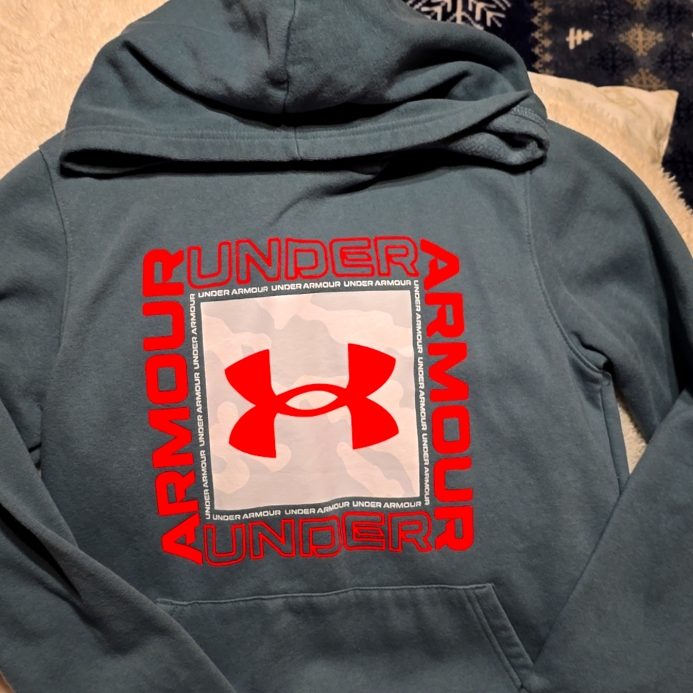 Under Armour Hoodie